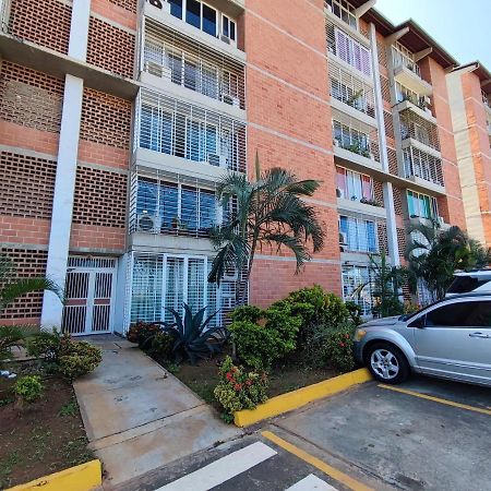 Apartamento Frente Al Aeropuerto De Maiquetía מראה חיצוני תמונה