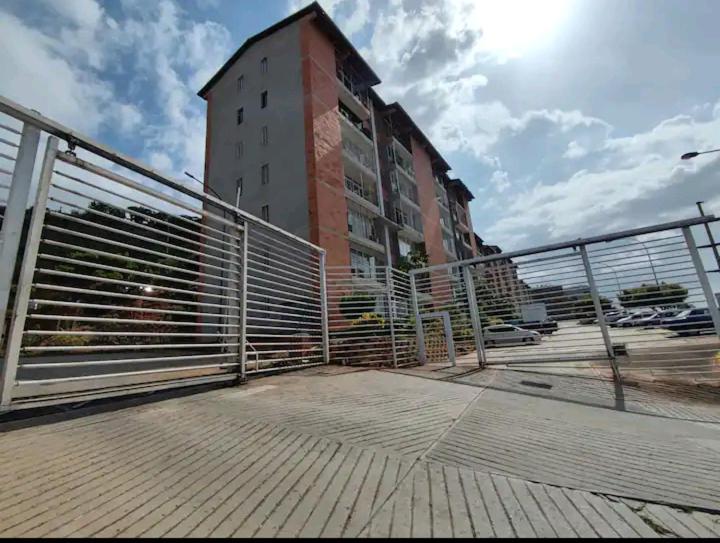 Apartamento Frente Al Aeropuerto De Maiquetía מראה חיצוני תמונה